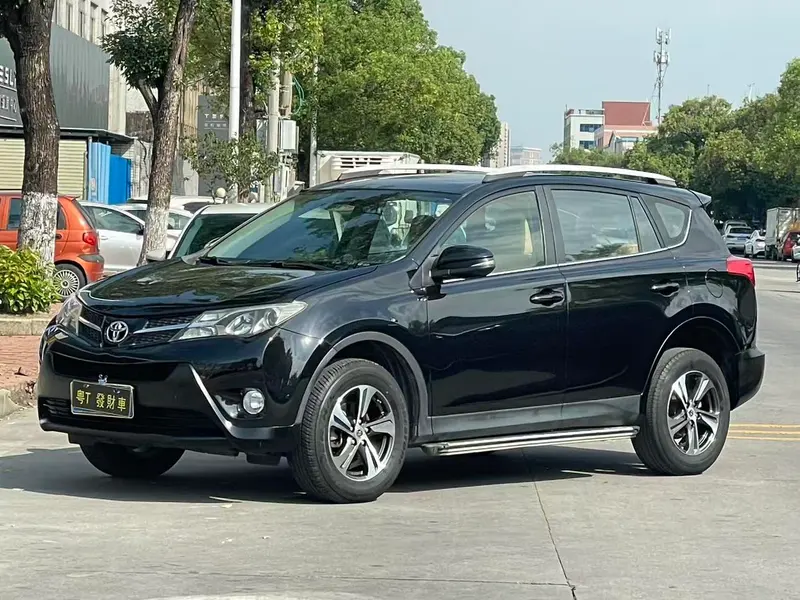 Toyota RAV4, 2015