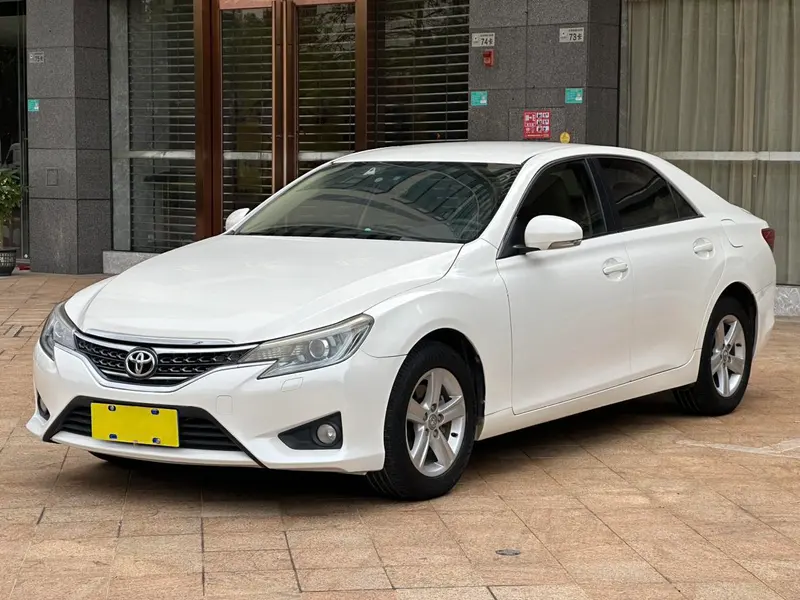 Toyota Reiz, 2013