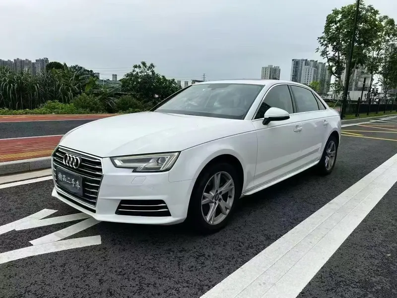 Audi A4L, 2018