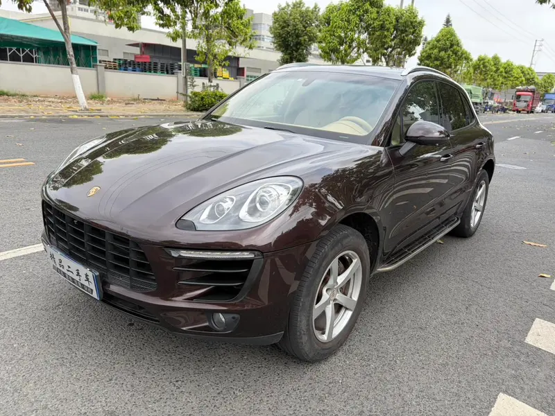 Porsche Macan, 2014