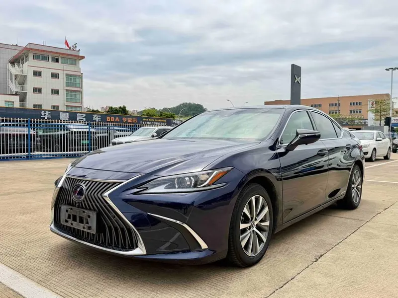 Lexus ES, 2020