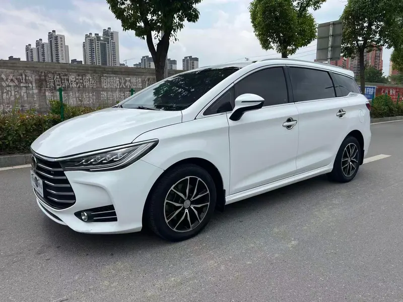 BYD Song MAX, 2017