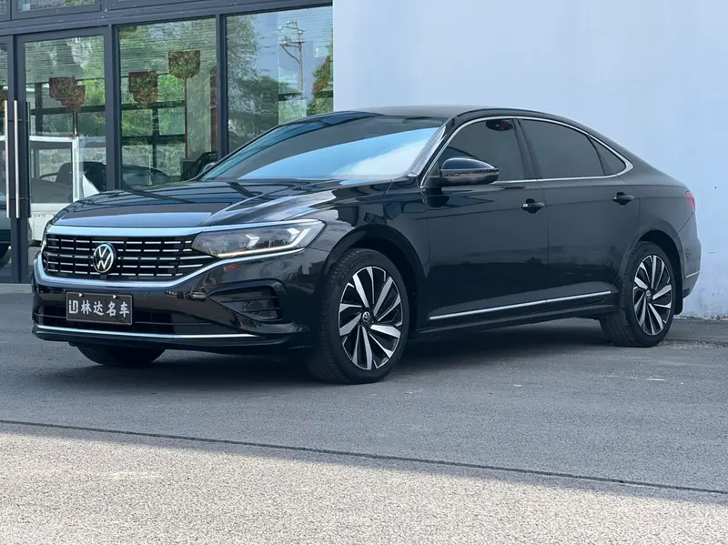 Volkswagen Passat, 2023