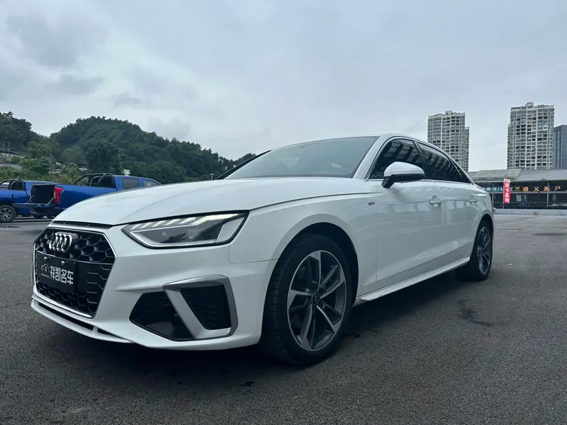 Audi A4L, 2023