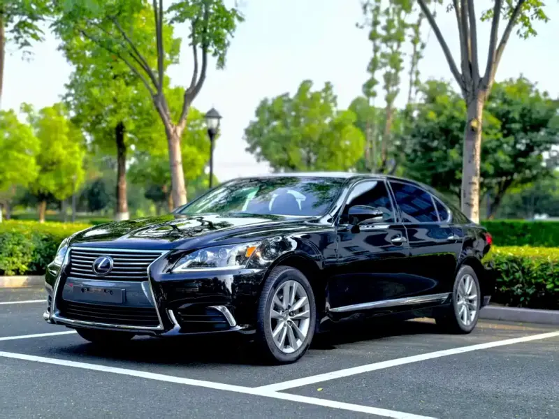 Lexus LS, 2014