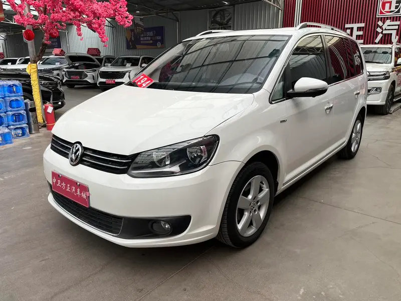 Volkswagen Touran, 2013
