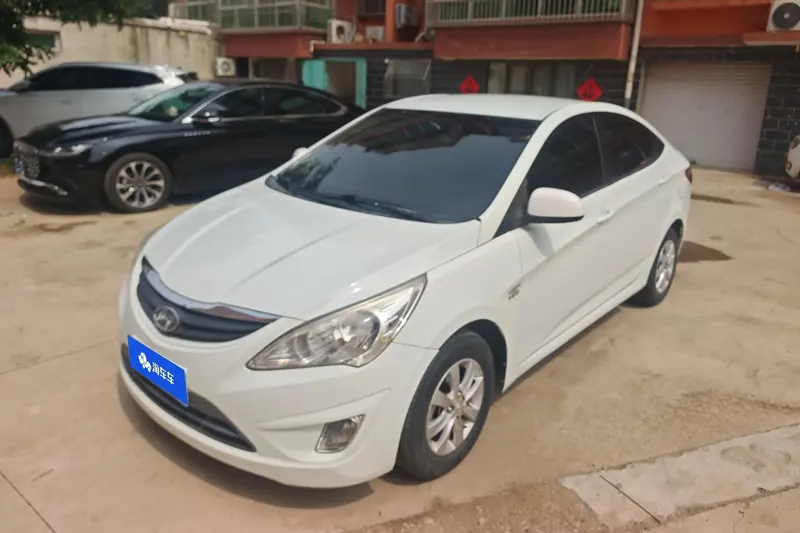 Hyundai Verna, 2010