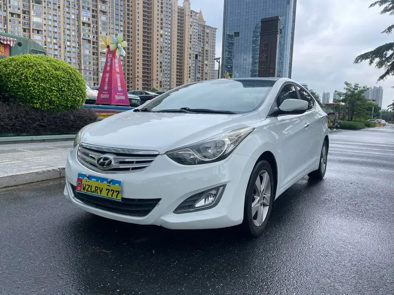 Hyundai Elantra Langdong, 2013
