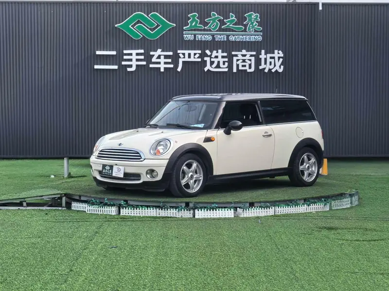 MINI CLUBMAN, 2010