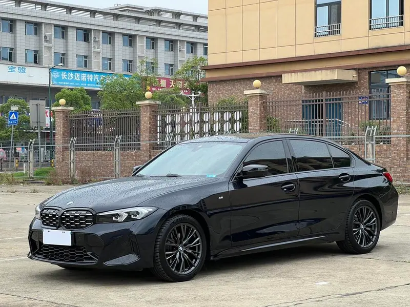BMW 3-Series, 2023