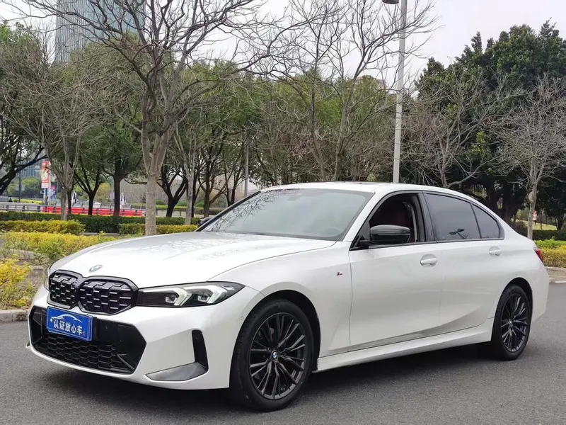 BMW 3-Series, 2023