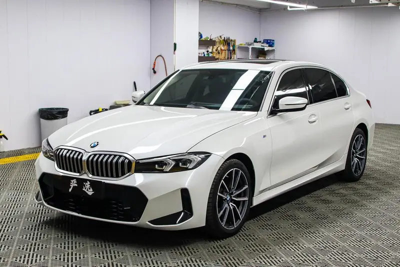 BMW 3-Series, 2023