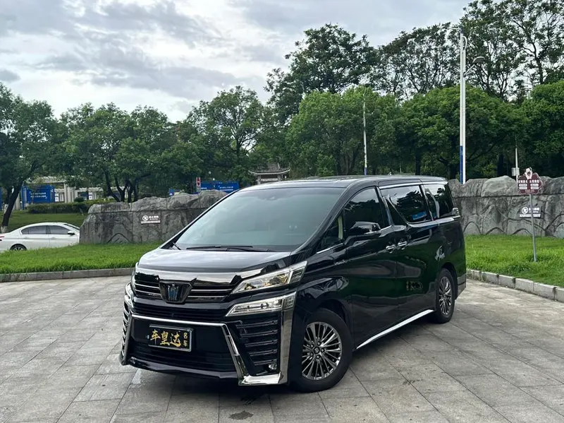 Toyota Vellfire, 2023