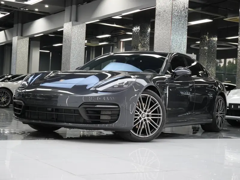 Porsche Panamera, 2022