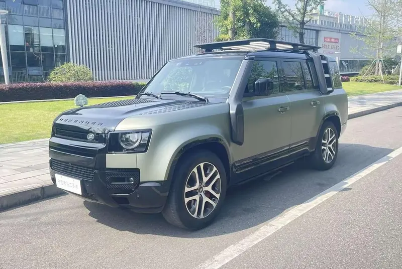 Land Rover Defender, 2023