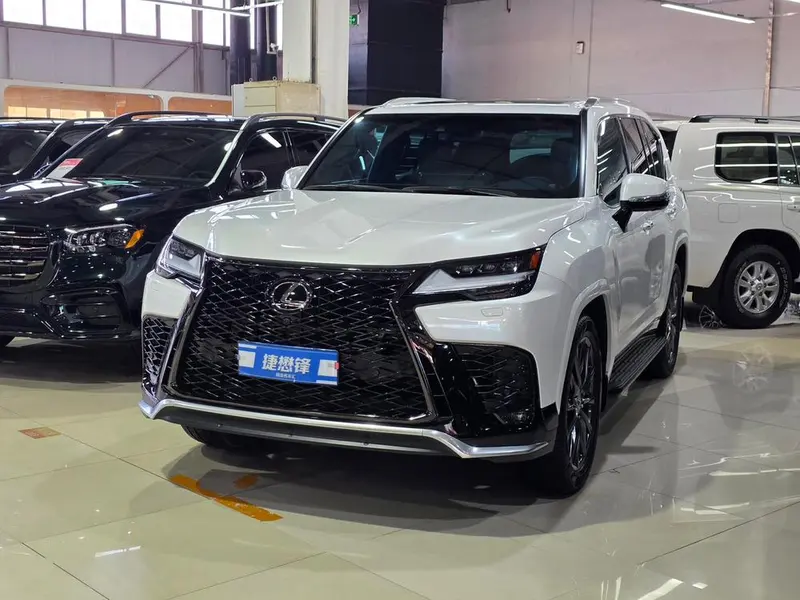 Lexus LX, 2023