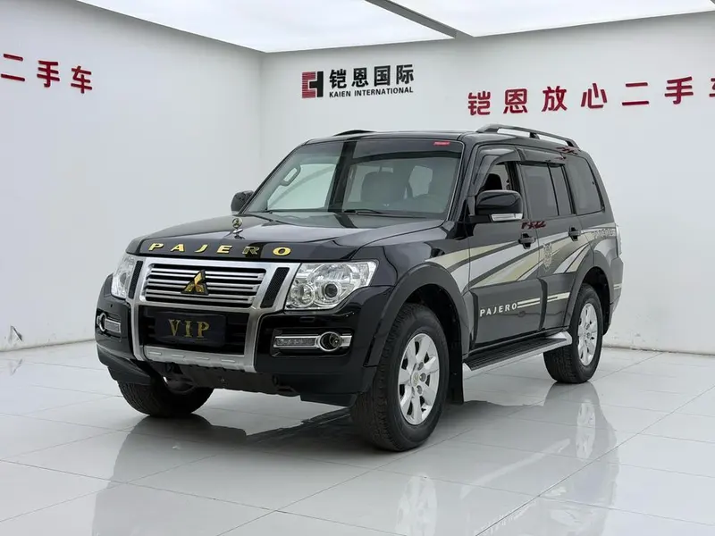 Mitsubishi Pajero (Import), 2019