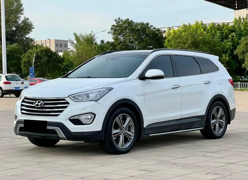 Hyundai Grand Santa Fe, 2013