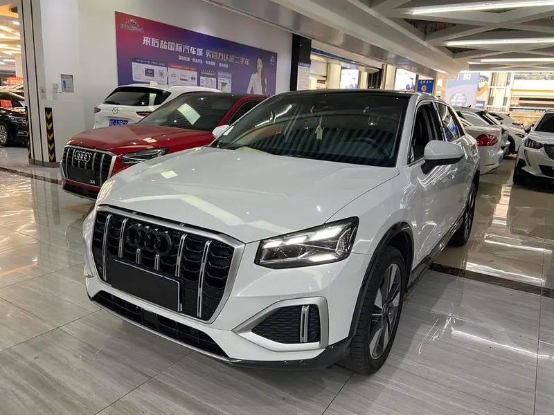 Audi Q2L, 2022