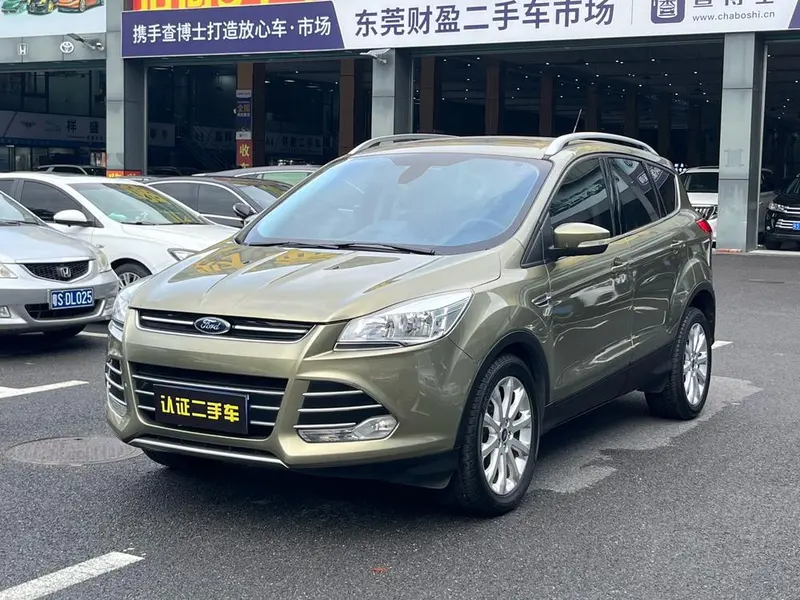 Ford Kuga, 2015