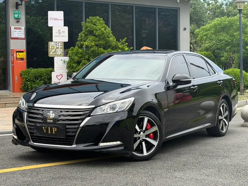 Toyota Crown, 2018