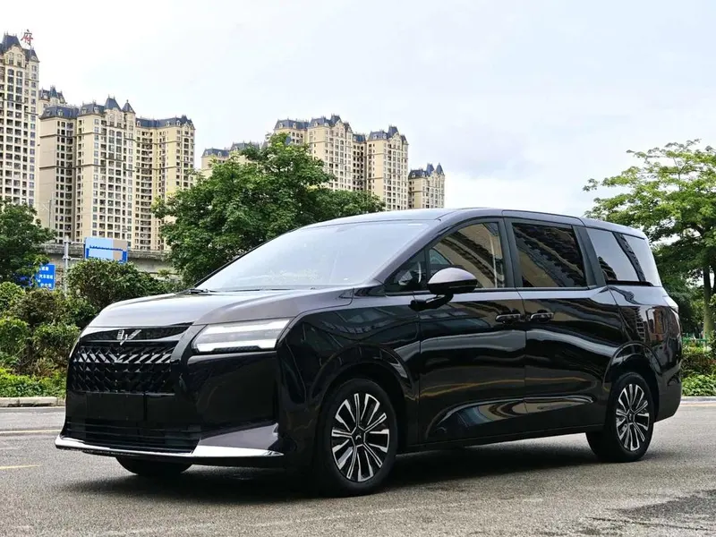 Wuling Xingguang 730 PHEV, 2025