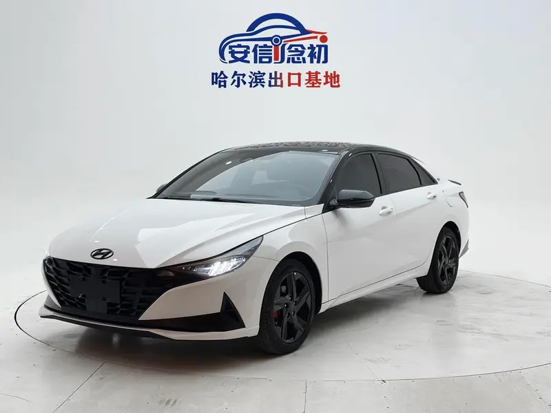 Hyundai Elantra, 2022