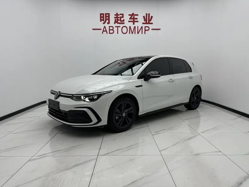 Volkswagen Golf, 2022
