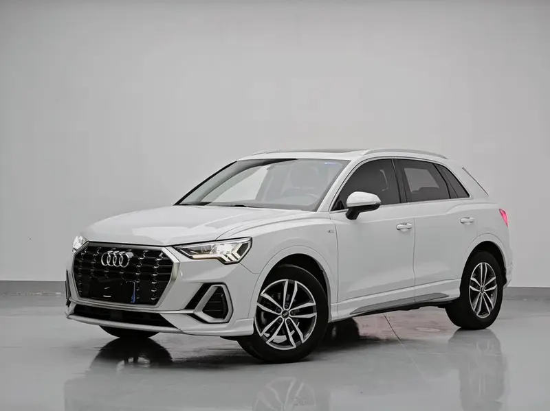 Audi Q3, 2022