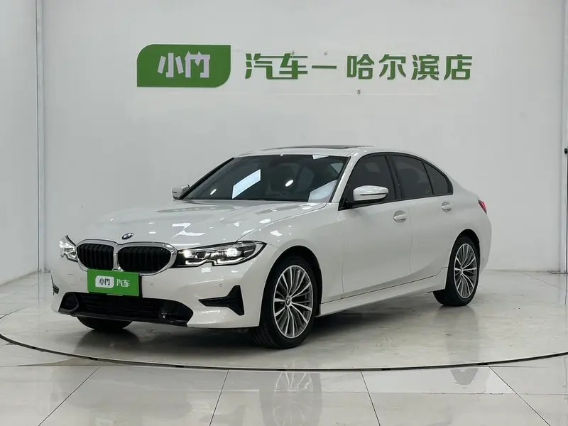 BMW 3-Series, 2022