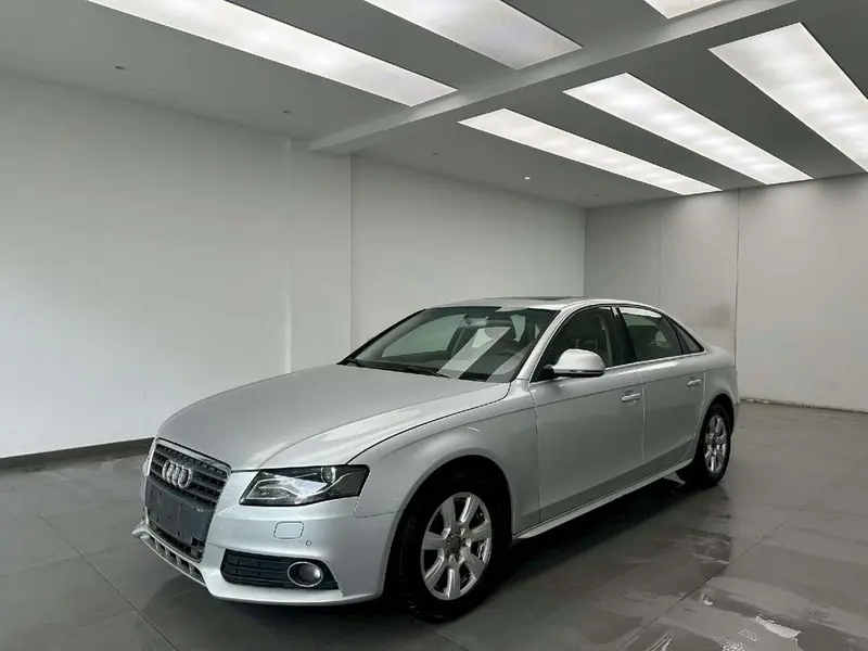 Audi A4L, 2011