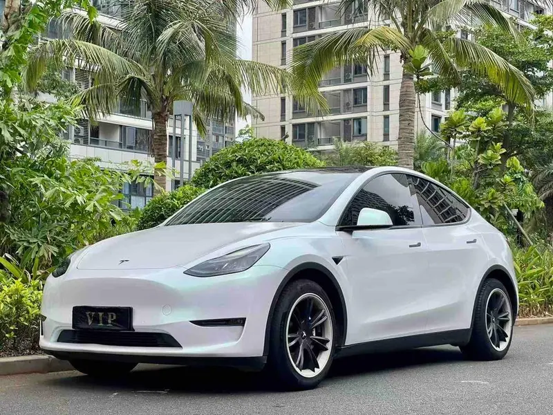 Tesla Model Y, 2021