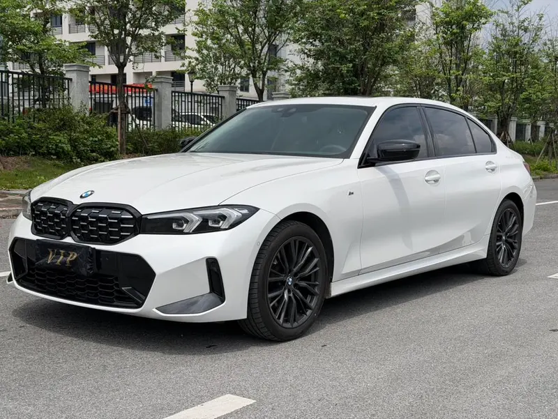 BMW 3-Series, 2023