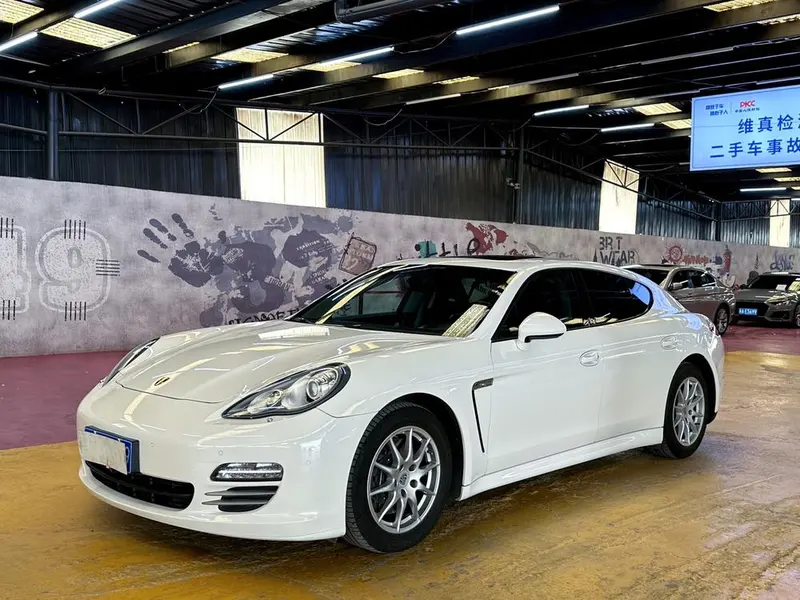 Porsche Panamera, 2012