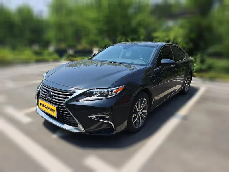 Lexus ES, 2015