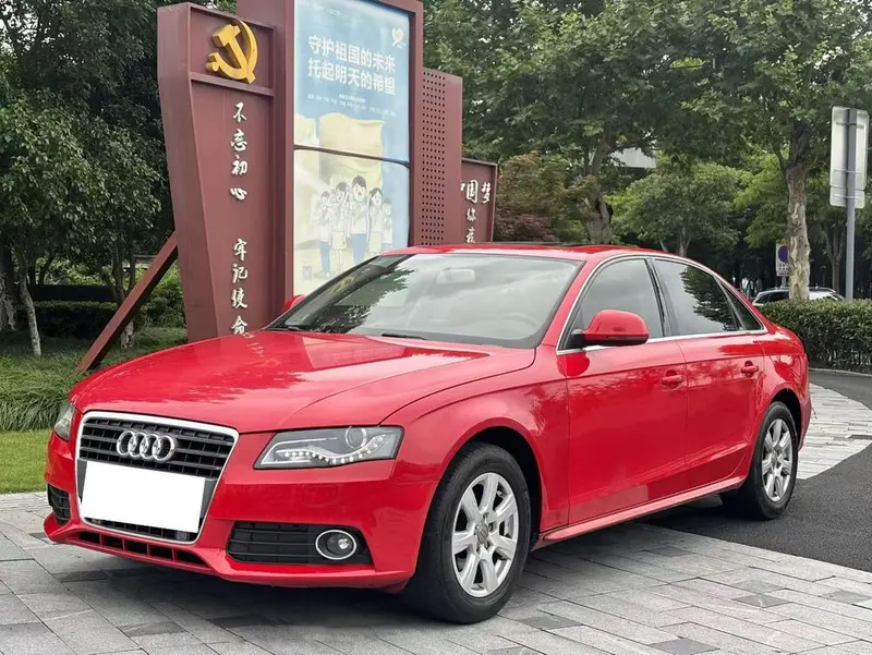 Audi A4L, 2012