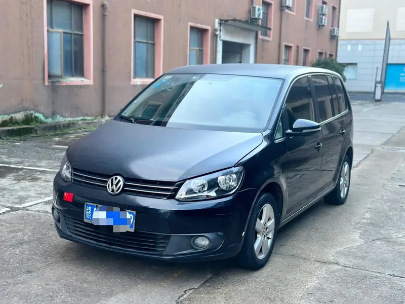 Volkswagen Touran, 2013