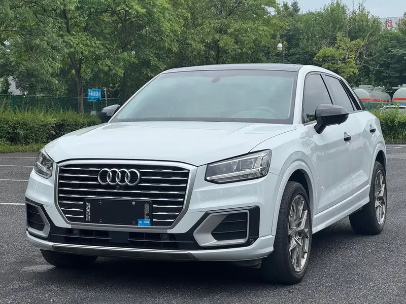 Audi Q2L, 2020