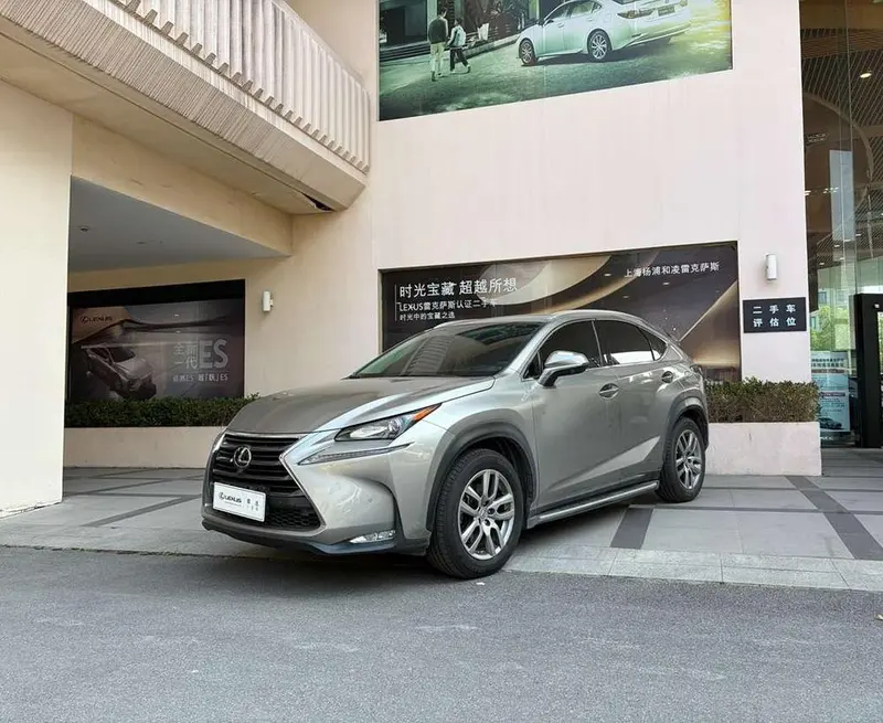 Lexus NX, 2015