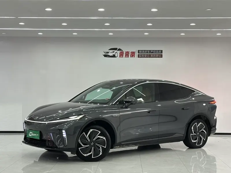 Rising Auto R7, 2023