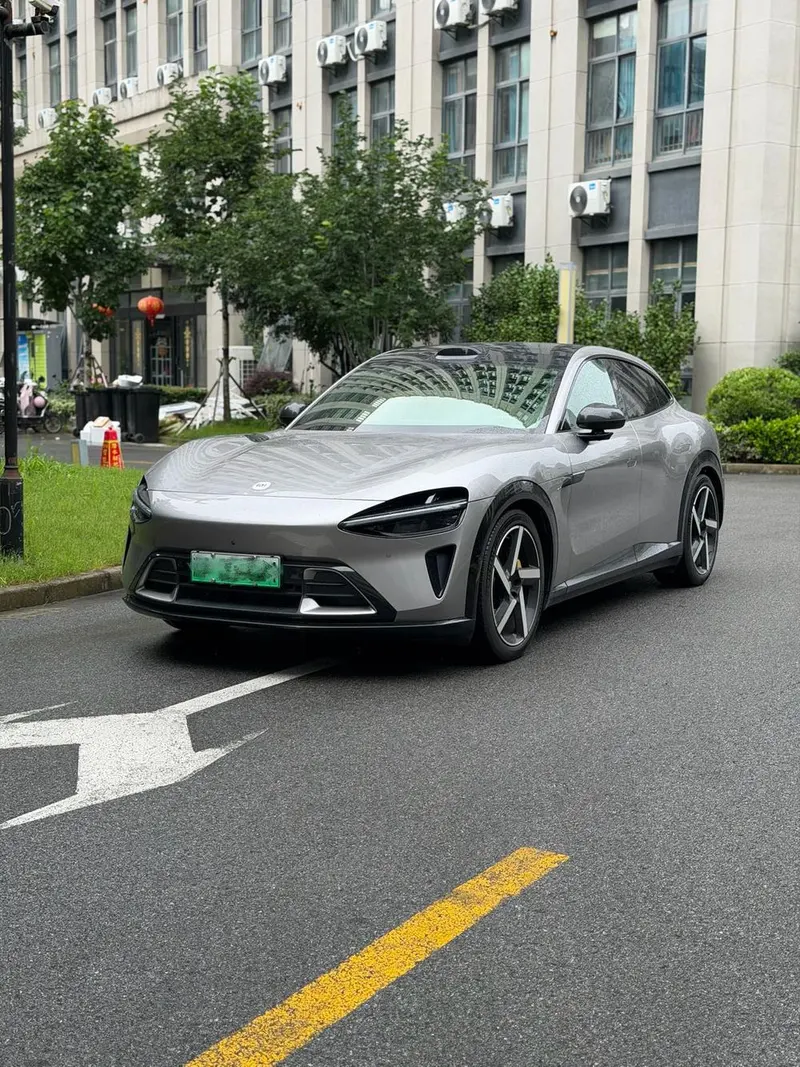 Xiaomi YU7, 2025
