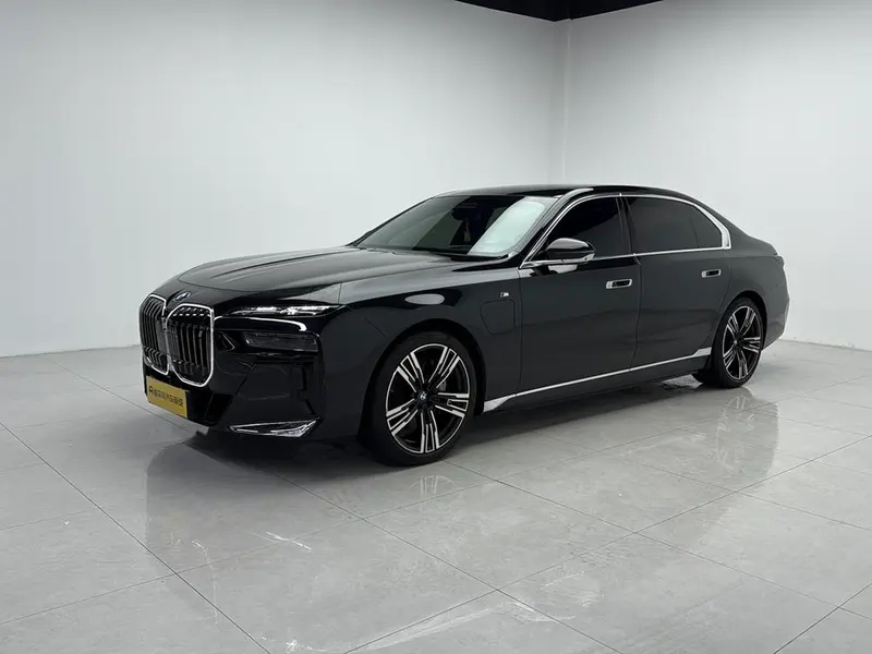 BMW i7, 2023