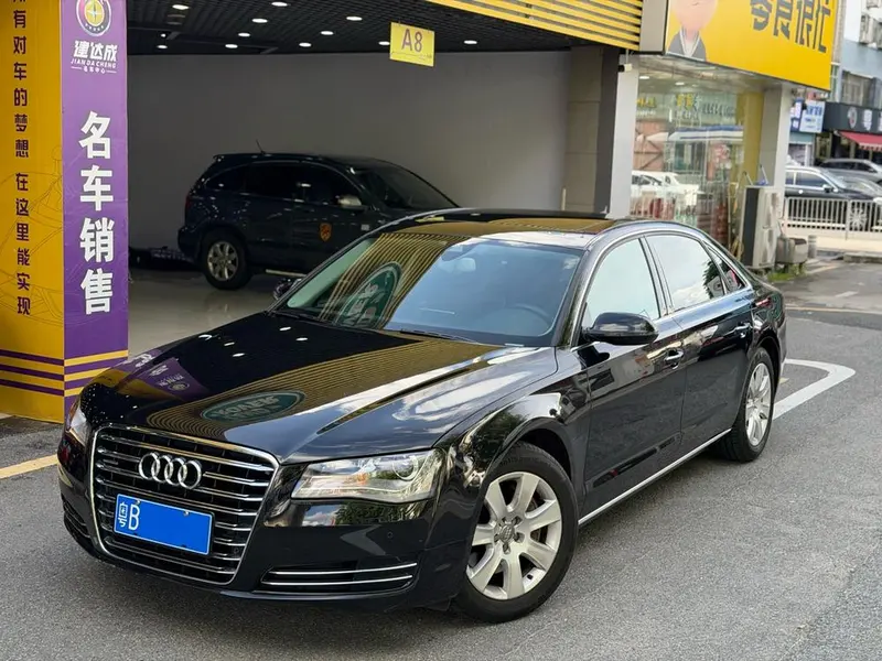 Audi A8, 2011