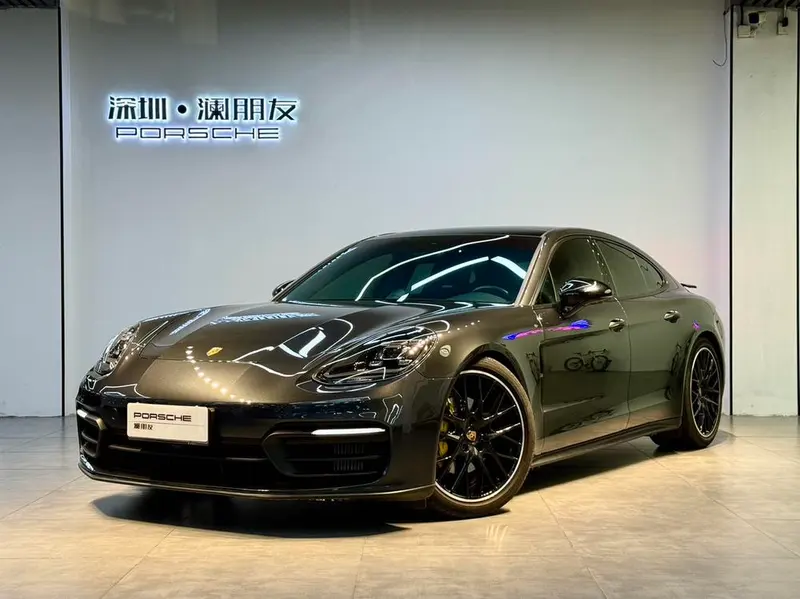 Porsche Panamera, 2022