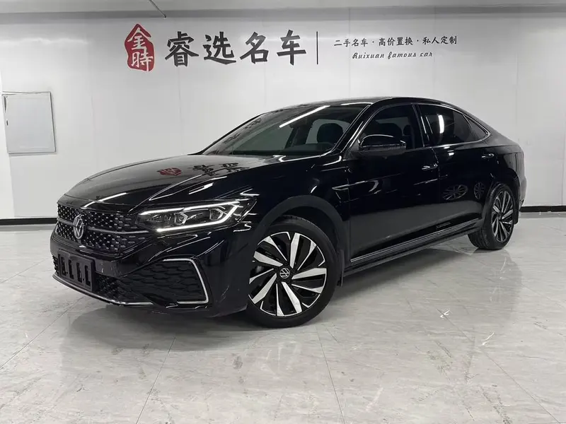 Volkswagen Passat, 2022