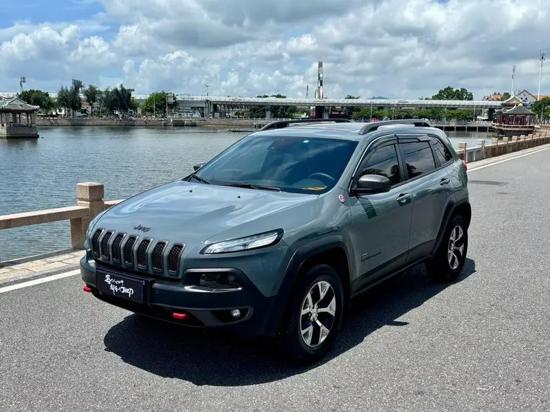 Jeep Cherokee (Import), 2014