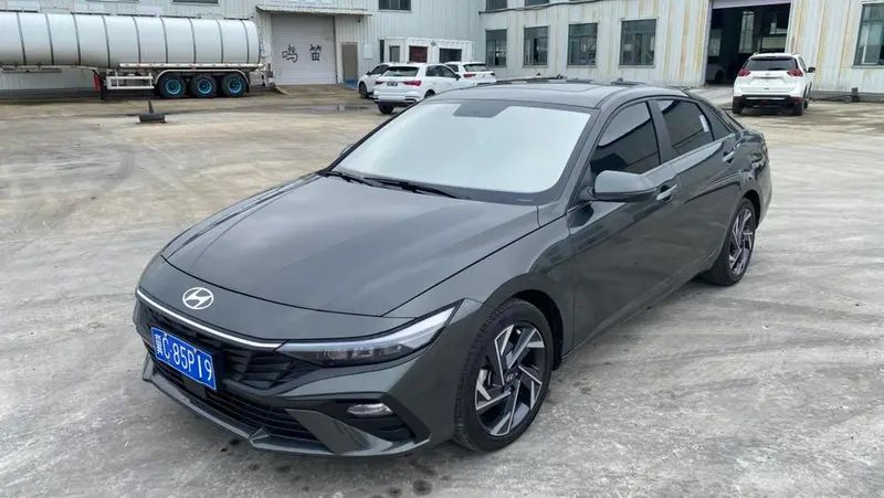 Hyundai Elantra, 2023