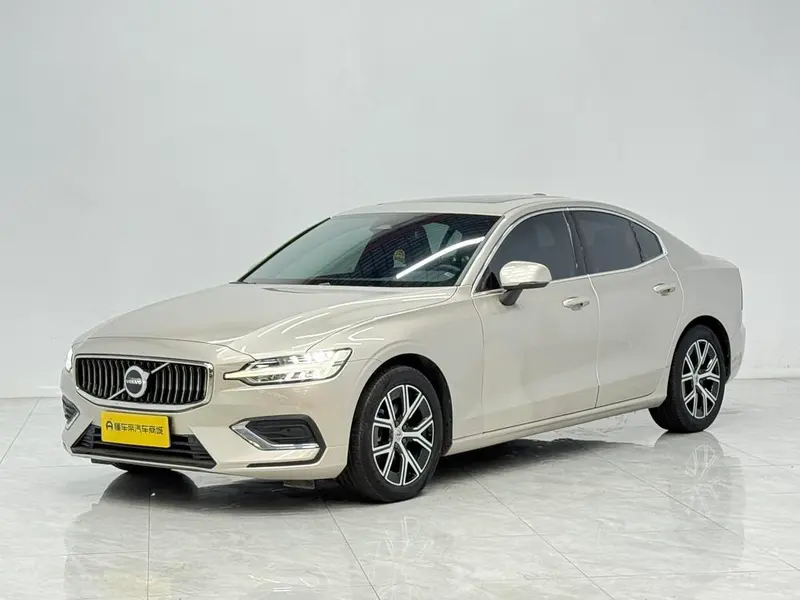 Volvo S60, 2023