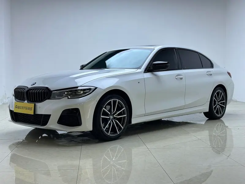BMW 3-Series, 2022