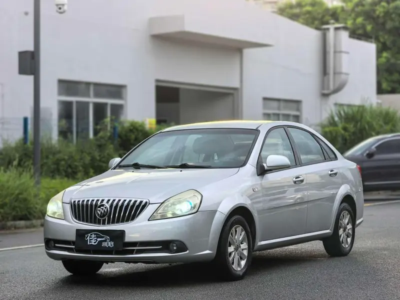 Buick Excelle, 2013